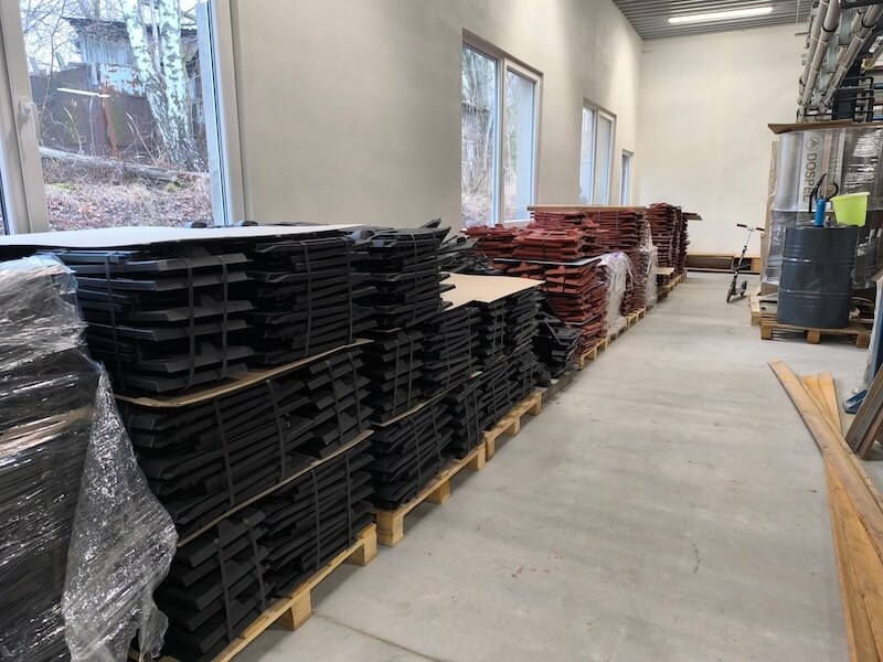 Lehká a levná střešní krytina Solar - s pouhými 7,5 kg/m² je o 80 % lehčí než betonová krytina