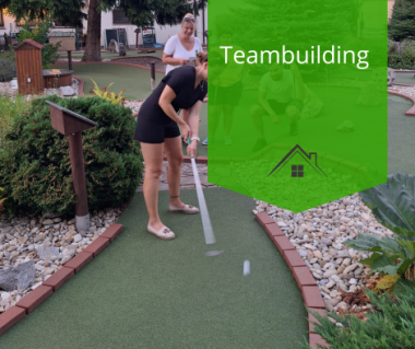 Vyrazili jsme na teambuilding na minigolf